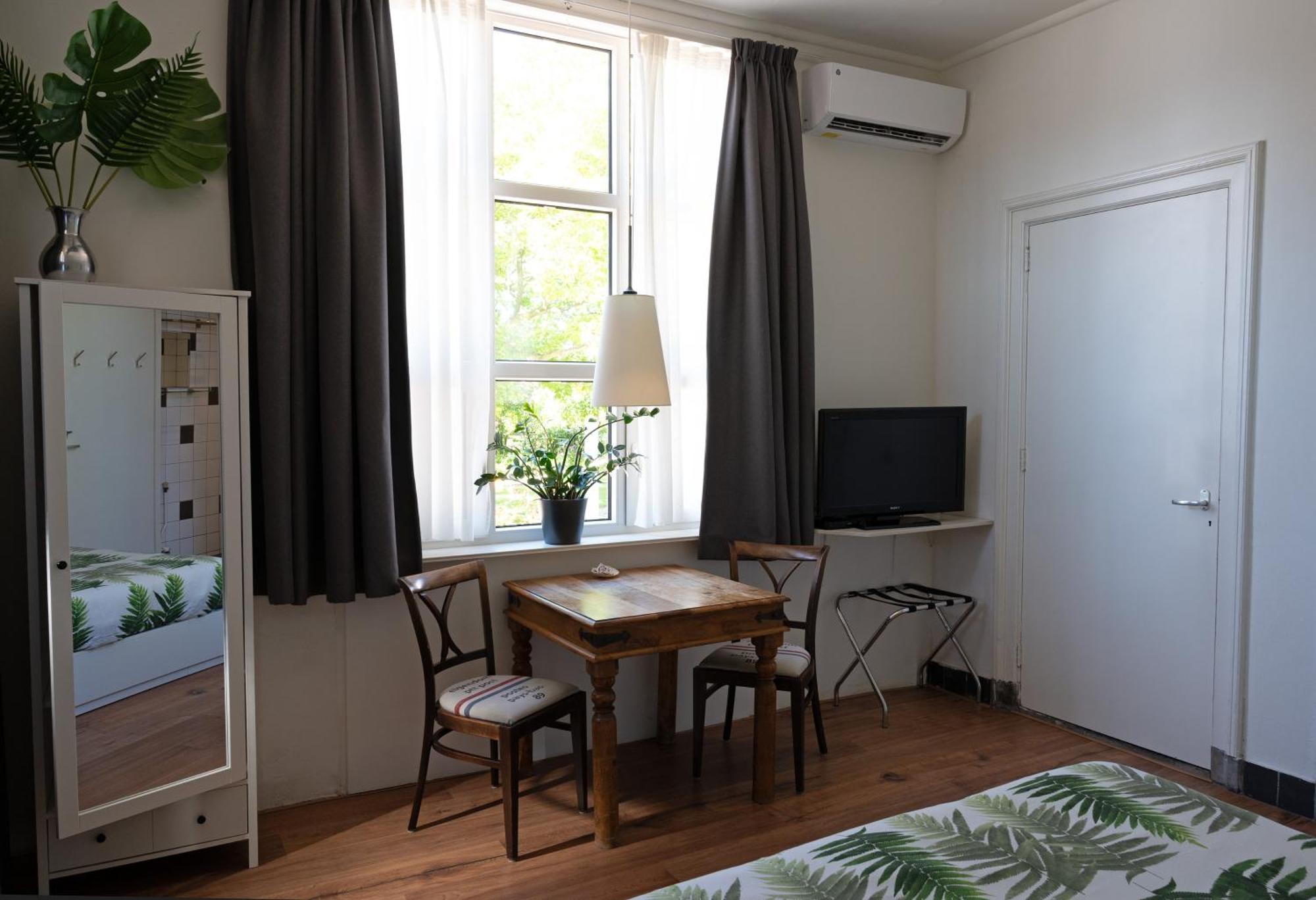 B&B Het Oude Postkantoor イアーセーケ エクステリア 写真